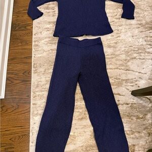 Women's V-Neck Sweater Set - Navy Blue